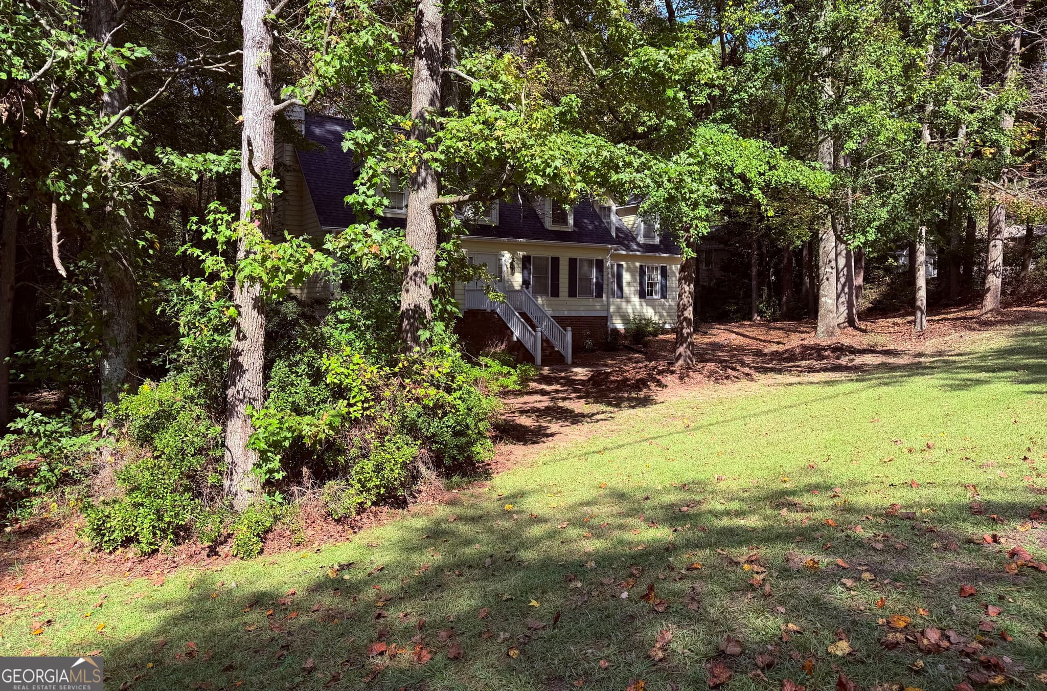 3 bedroom, 2.5 bathroom, 2,676 sq ft single family residence for sale at 105 Northlake Dr, Carrollton, GA 30117 — photo 4