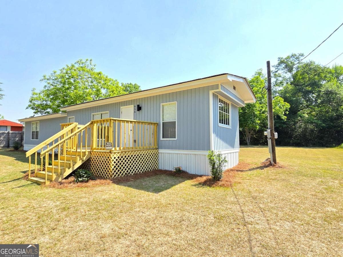 2 bedroom, 1 bathroom, 784 sq ft manufactured home,single family residence for sale at 956 Donaldson Street, Metter, GA 30439 — photo 2