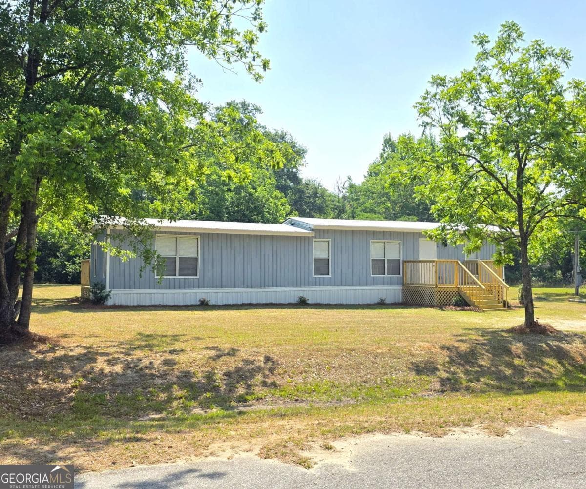 2 bedroom, 1 bathroom, 784 sq ft manufactured home,single family residence for sale at 956 Donaldson Street, Metter, GA 30439 — photo 3