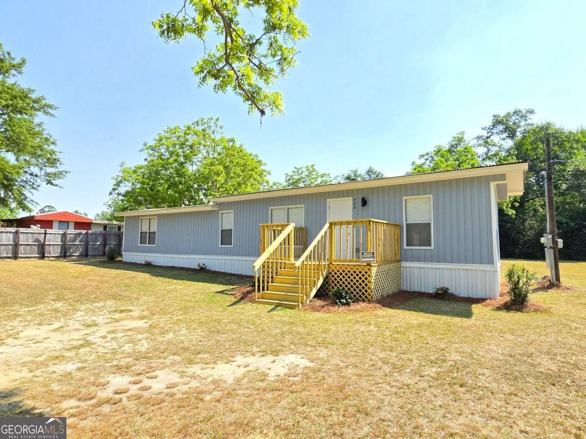 2 bedroom, 1 bathroom, 784 sq ft manufactured home,single family residence for sale at 956 Donaldson Street, Metter, GA 30439