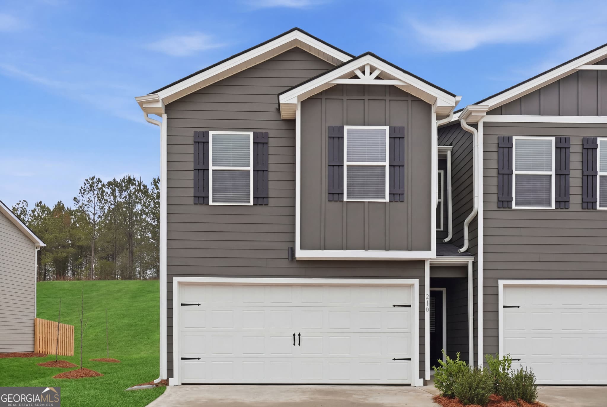 3 bedroom, 2.5 bathroom, 1,579 sq ft townhouse for sale at 228 Norchester Avenue, Hogansville, GA 30230 — photo 2