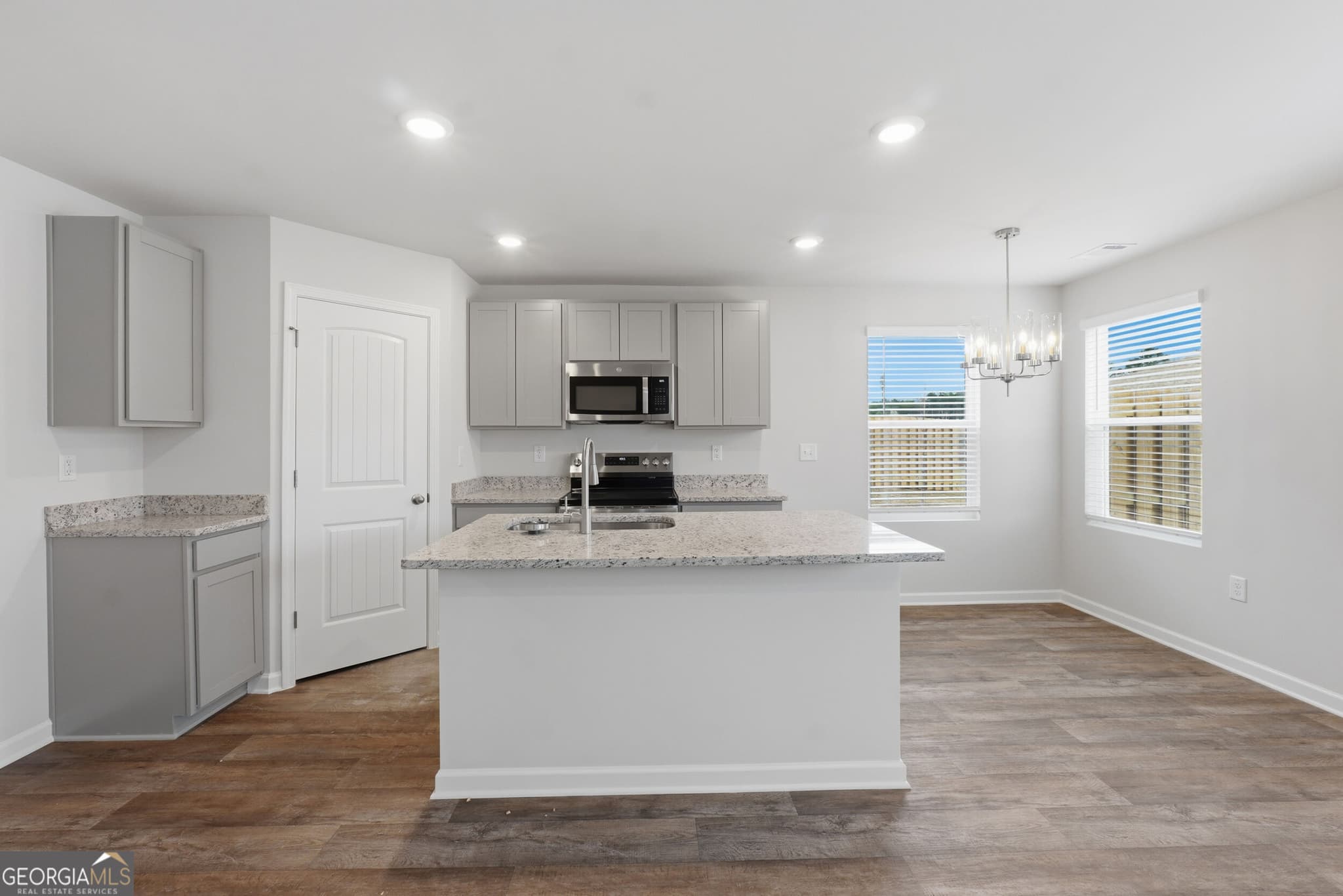 3 bedroom, 2.5 bathroom, 1,579 sq ft townhouse for sale at 228 Norchester Avenue, Hogansville, GA 30230 — photo 9