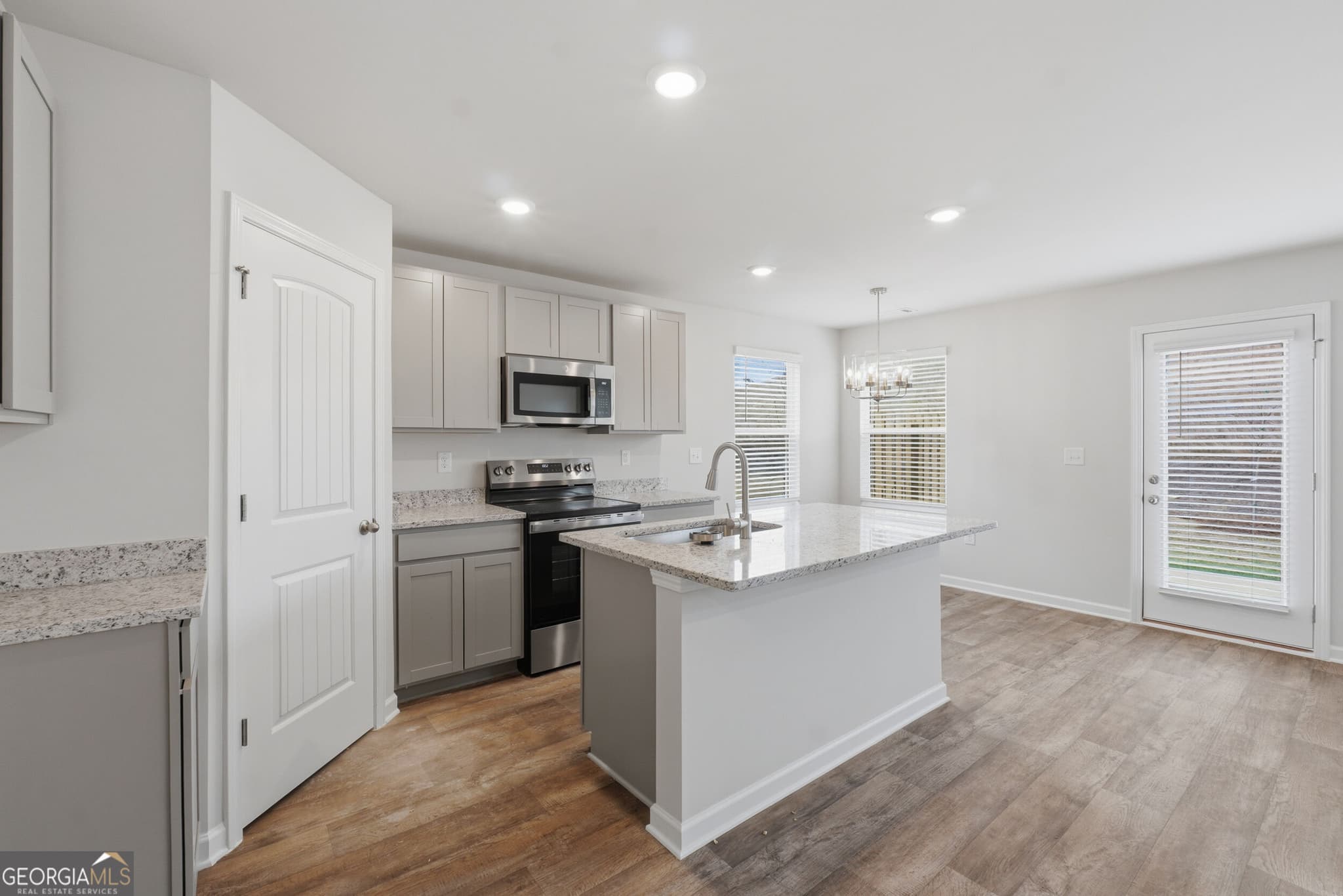 3 bedroom, 2.5 bathroom, 1,579 sq ft townhouse for sale at 228 Norchester Avenue, Hogansville, GA 30230 — photo 8