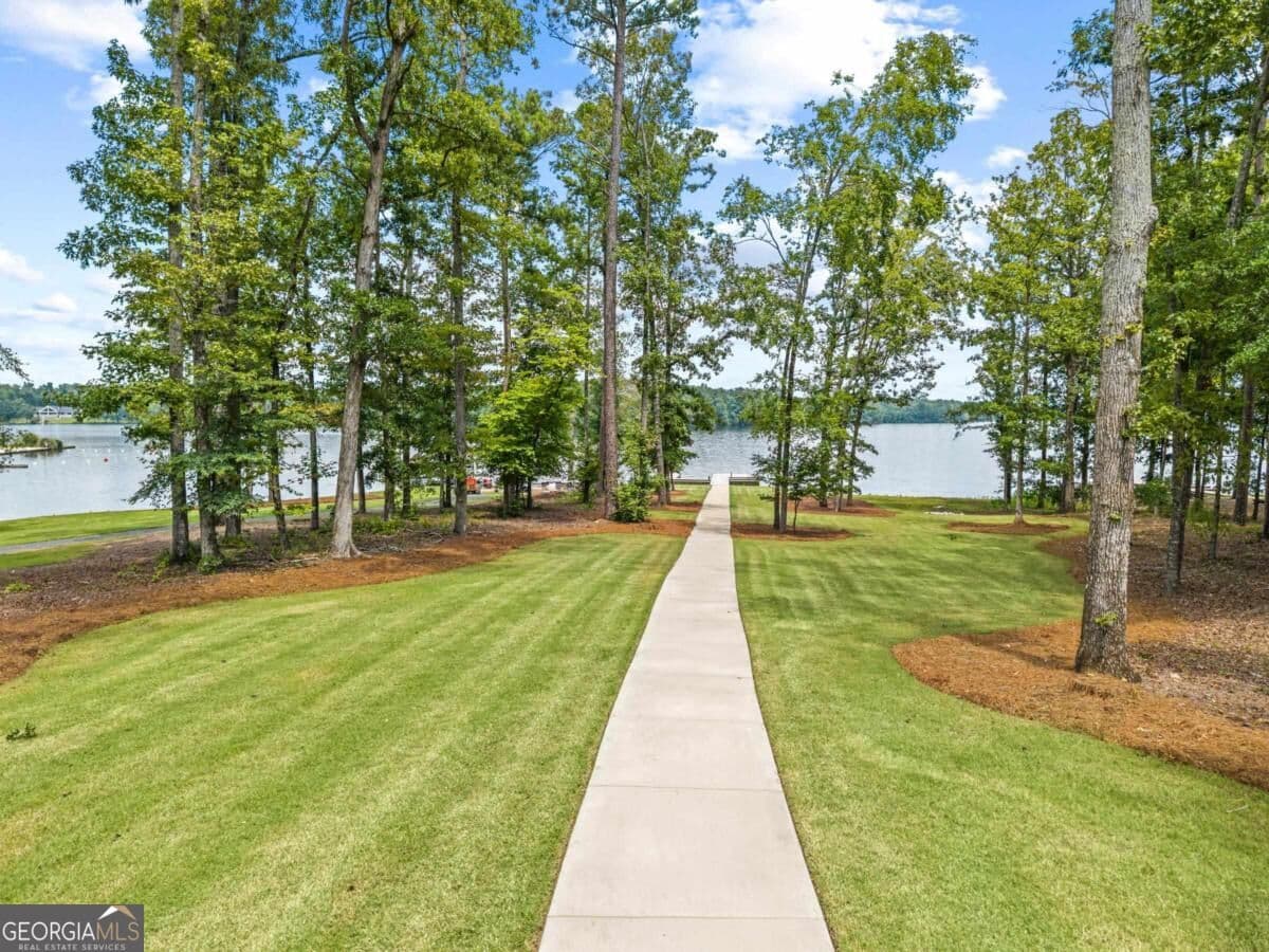 6 bedroom, 5 bathroom, 6,357 sq ft single family residence for sale at 175 Harmony Bay Drive, Eatonton, GA 31024 — photo 9