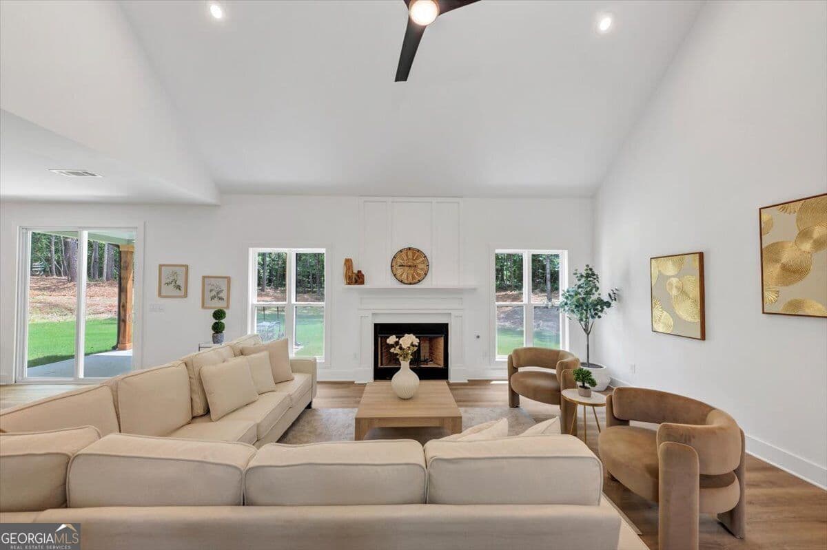 4 bedroom, 3 bathroom single family residence for sale at 160 Rivers Edge Drive, Forsyth, GA 31029 — photo 7