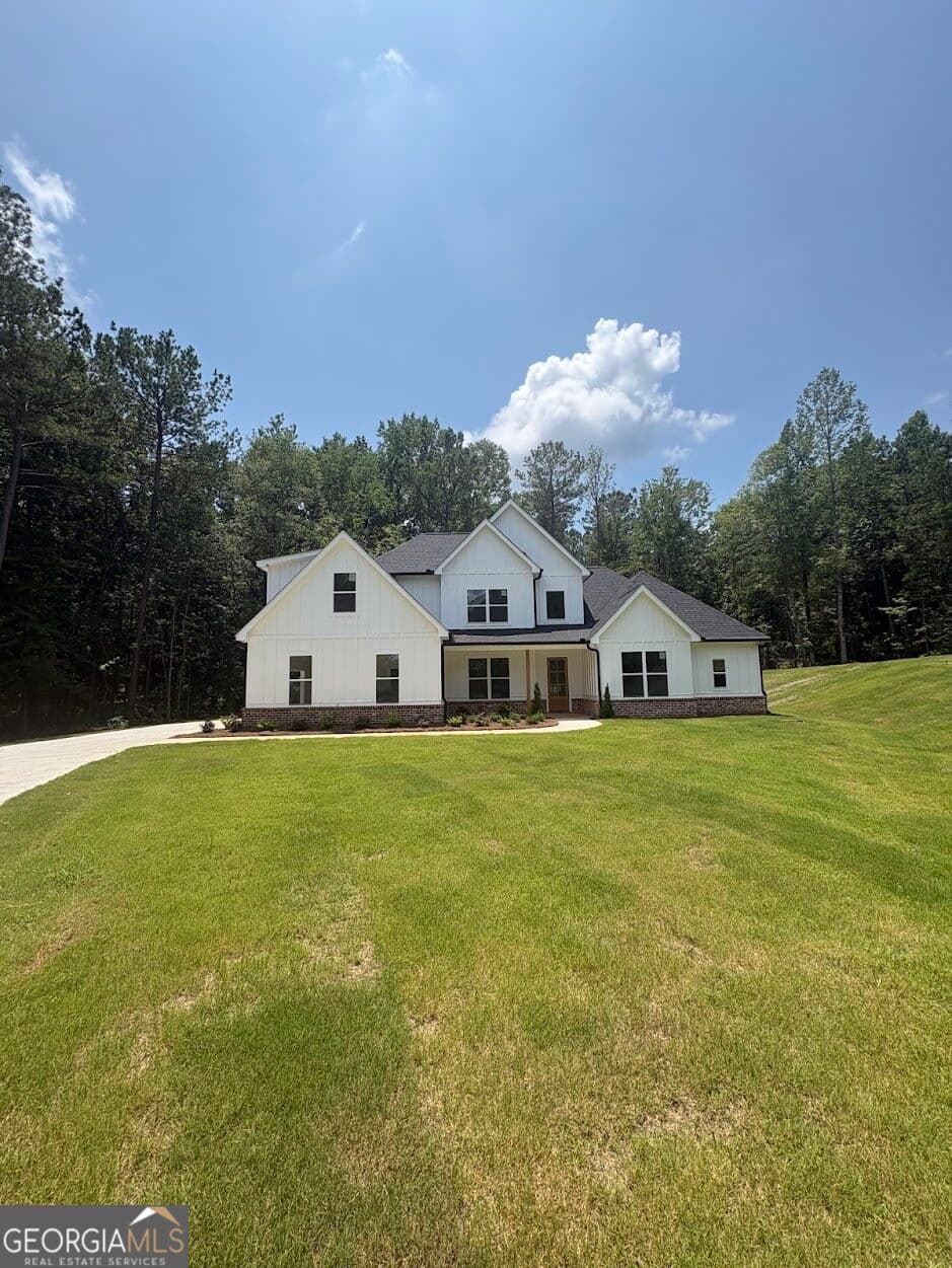 4 bedroom, 3 bathroom single family residence for sale at 160 Rivers Edge Drive, Forsyth, GA 31029 — photo 1 of 21