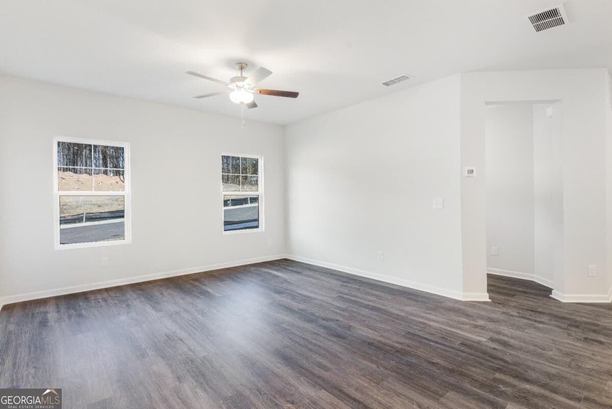 3 bedroom, 2.5 bathroom townhouse for sale at 405 Whitehorse Way, Conyers, GA 30094 — photo 10