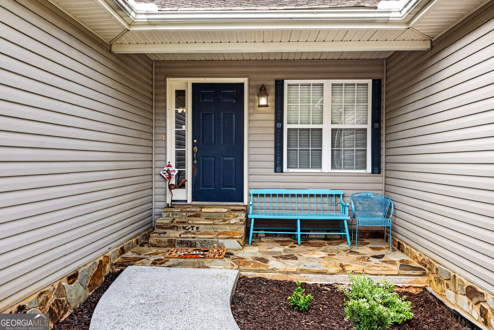 3 bedroom, 2.5 bathroom, 1,839 sq ft single family residence for sale at 223 Stonebrook Drive, Demorest, GA 30535 — photo 2