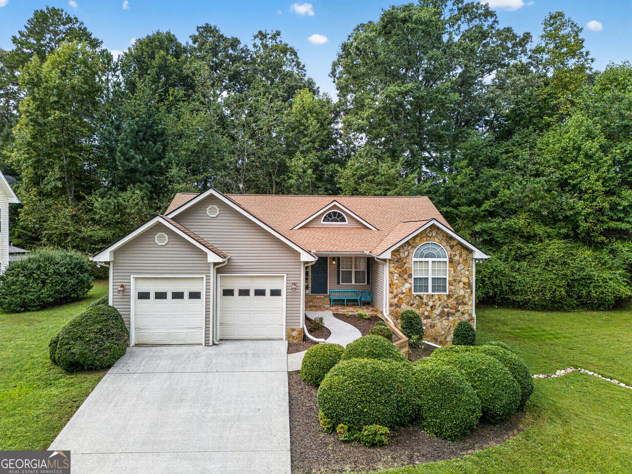 3 bedroom, 2.5 bathroom, 1,839 sq ft single family residence for sale at 223 Stonebrook Drive, Demorest, GA 30535