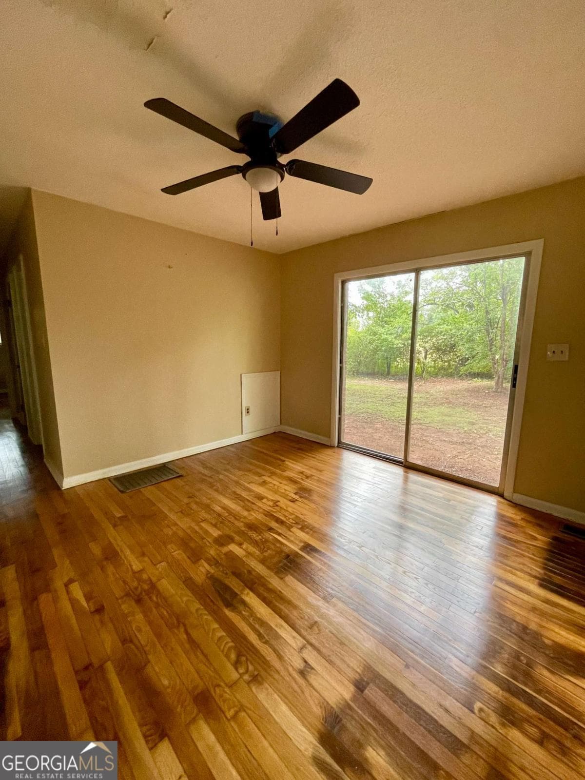 3 bedroom, 1.5 bathroom, 1,175 sq ft single family residence for sale at 205 Lovelace Way, Washington, GA 30673 — photo 5