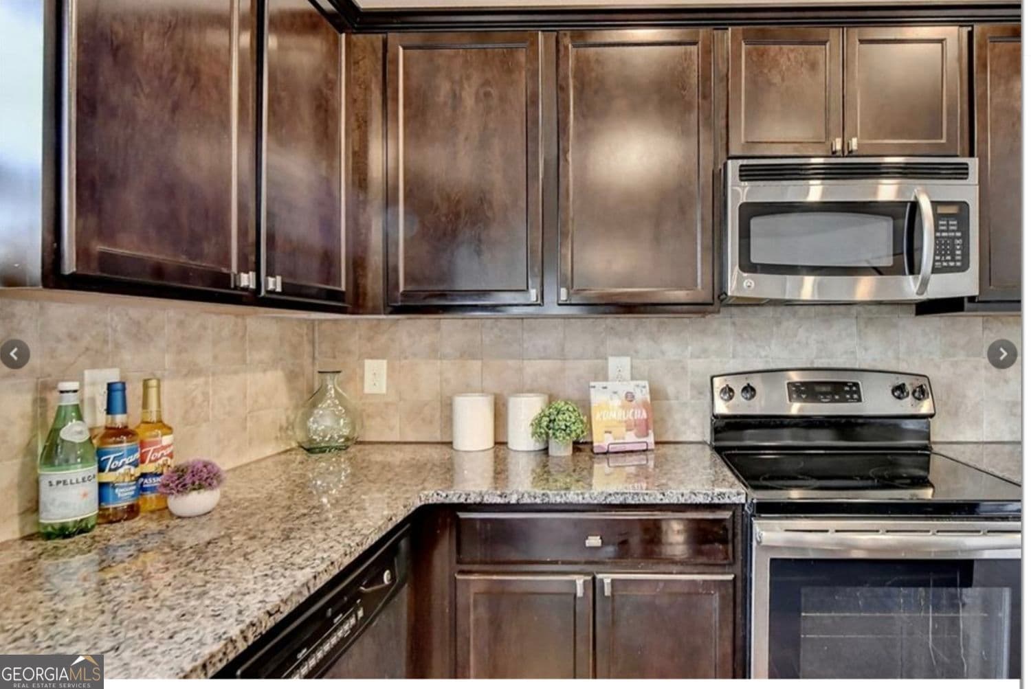 5 bedroom, 3.5 bathroom, 3,499 sq ft single family residence for rent at 1376 Castleberry Drive, Buford, GA 30518 for $4,000 a month — photo 6