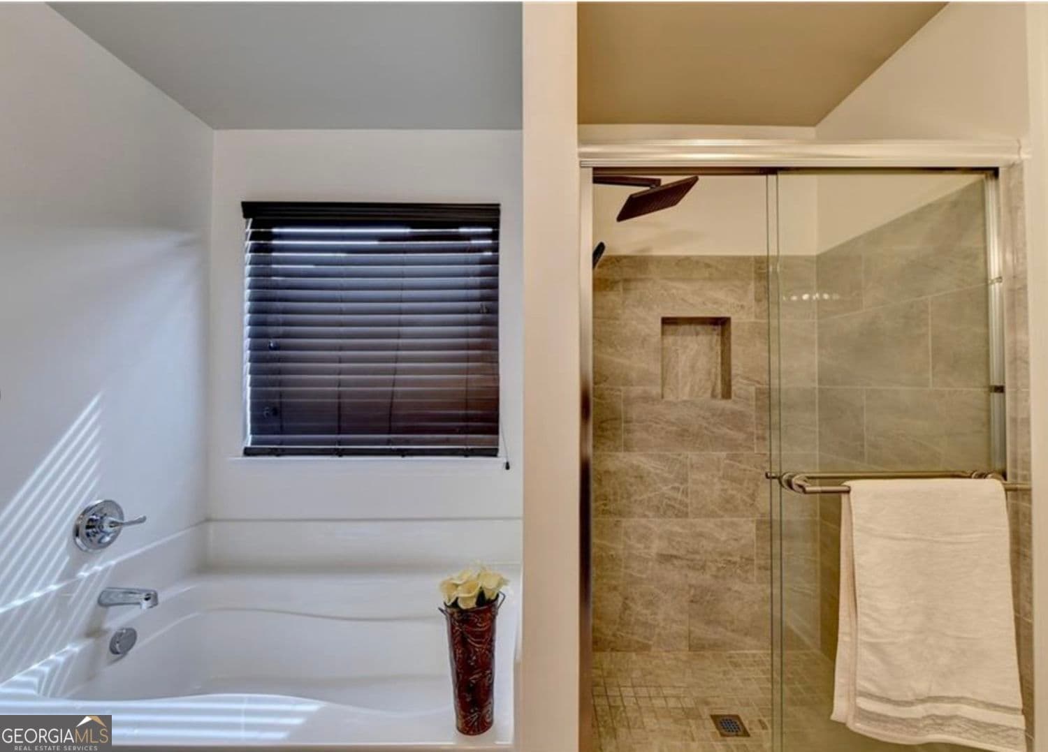 5 bedroom, 3.5 bathroom, 3,499 sq ft single family residence for rent at 1376 Castleberry Drive, Buford, GA 30518 for $4,000 a month — photo 10