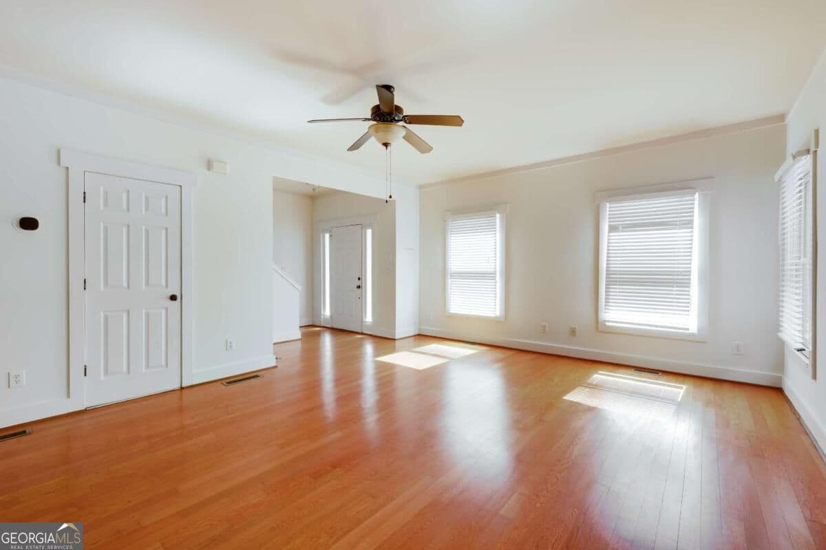 3 bedroom, 2.5 bathroom, 1,717 sq ft single family residence for sale at 172 Dans Way, Athens, GA 30606 — photo 6
