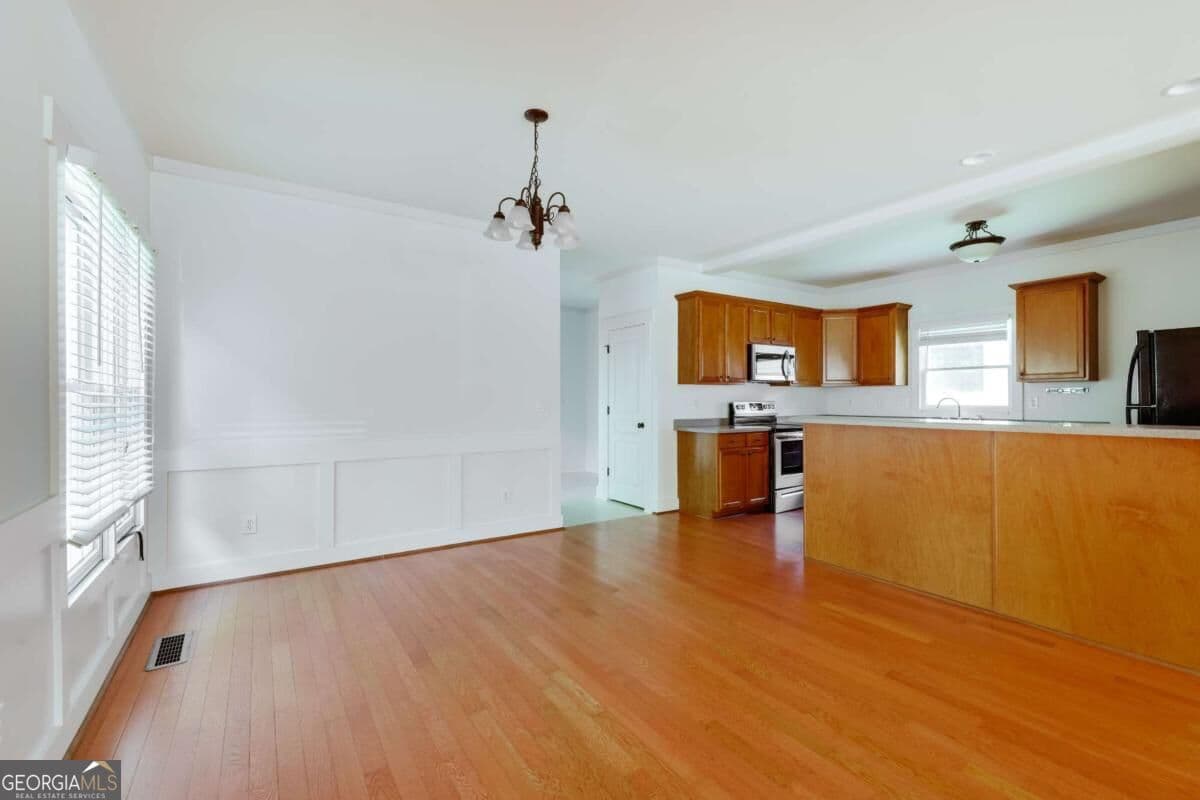 3 bedroom, 2.5 bathroom, 1,717 sq ft single family residence for sale at 172 Dans Way, Athens, GA 30606 — photo 7
