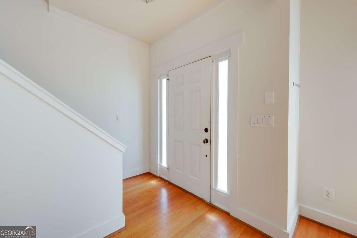 3 bedroom, 2.5 bathroom, 1,717 sq ft single family residence for sale at 172 Dans Way, Athens, GA 30606 — photo 3