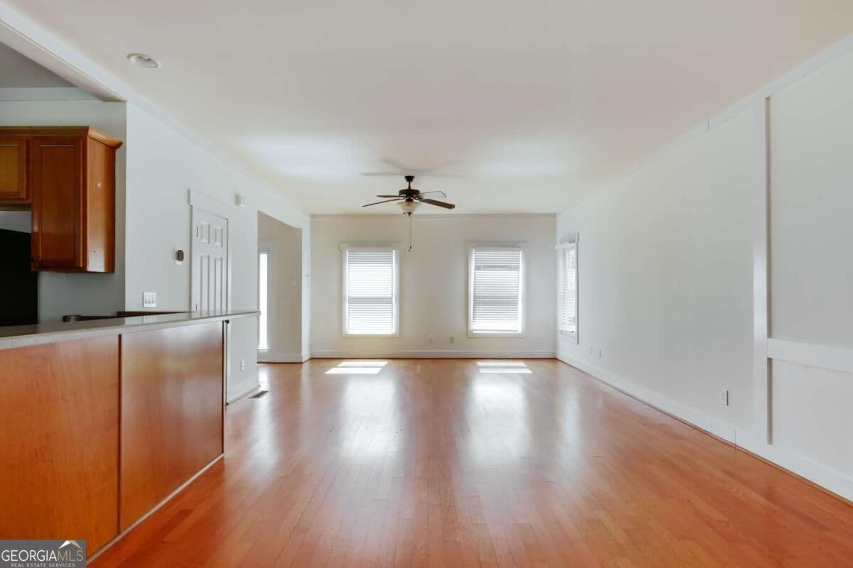 3 bedroom, 2.5 bathroom, 1,717 sq ft single family residence for sale at 172 Dans Way, Athens, GA 30606 — photo 9