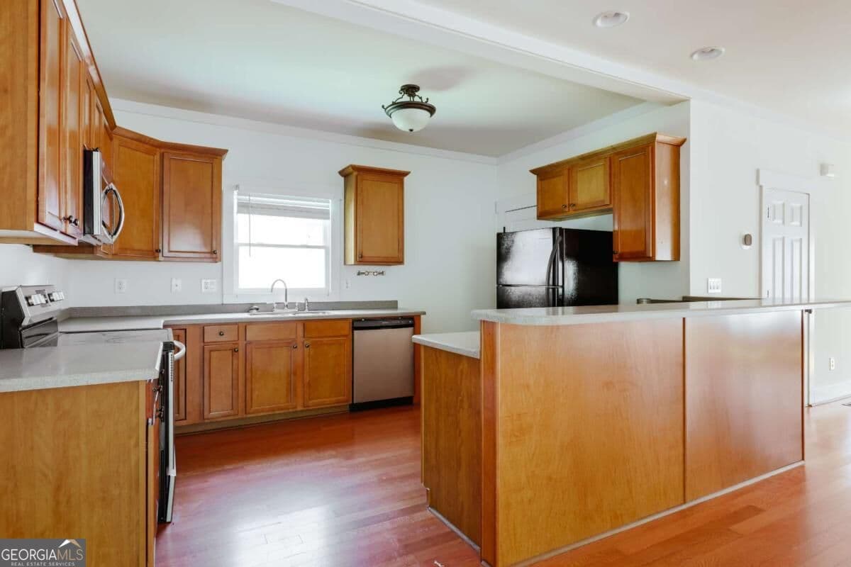 3 bedroom, 2.5 bathroom, 1,717 sq ft single family residence for sale at 172 Dans Way, Athens, GA 30606 — photo 8