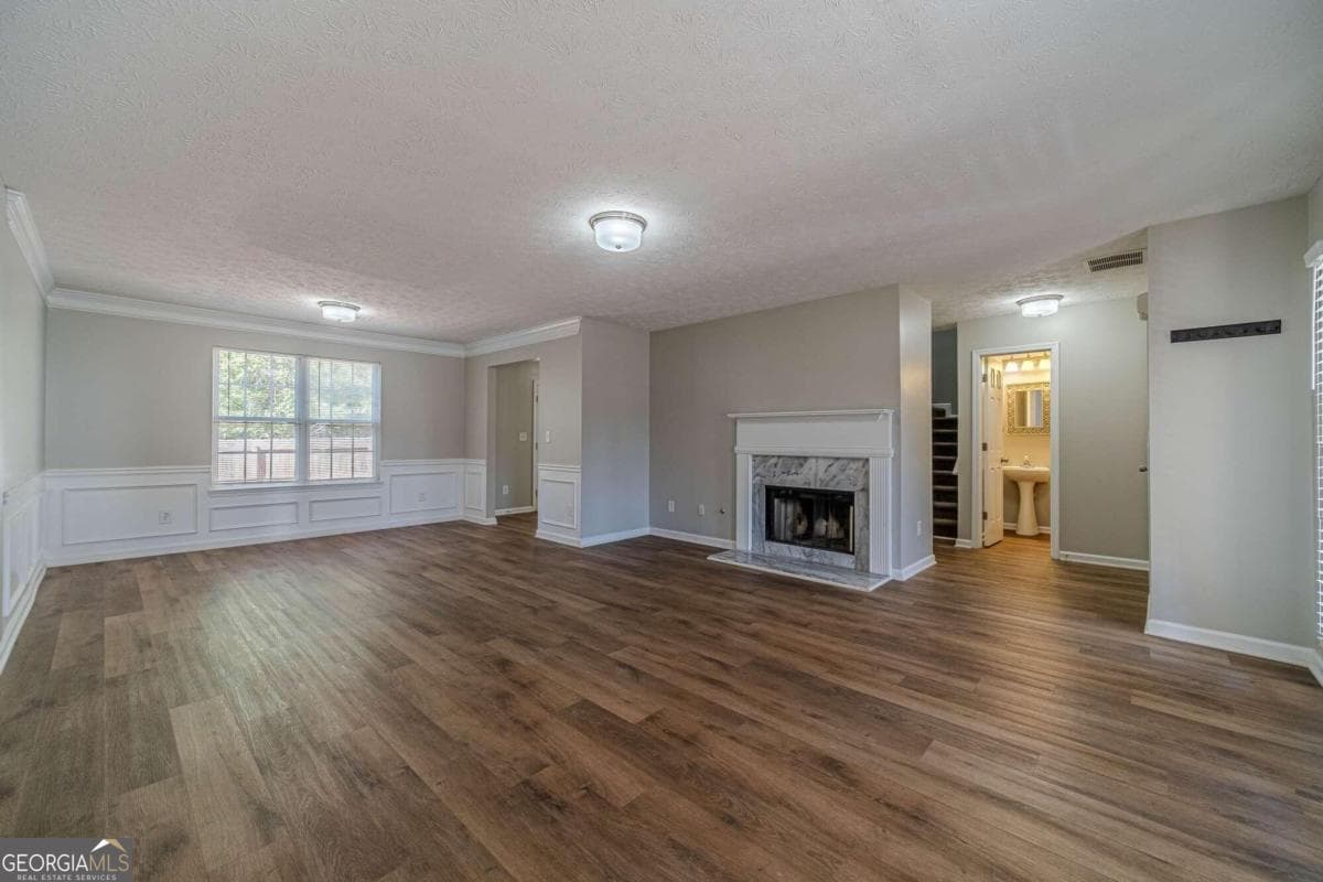 3 bedroom, 2.5 bathroom single family residence for rent at 3802 Jackson Shoals Drive, Lawrenceville, GA 30044 for $2,399 a month — photo 6