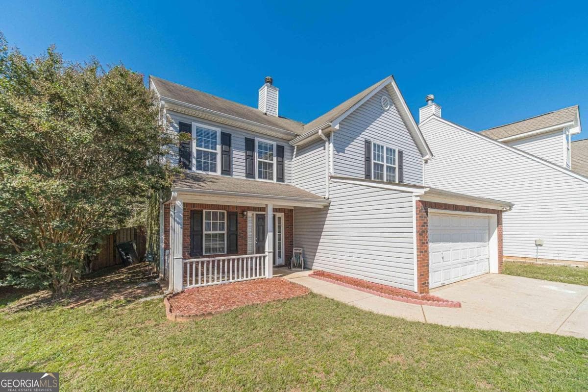 3 bedroom, 2.5 bathroom single family residence for rent at 3802 Jackson Shoals Drive, Lawrenceville, GA 30044 for $2,399 a month — photo 3