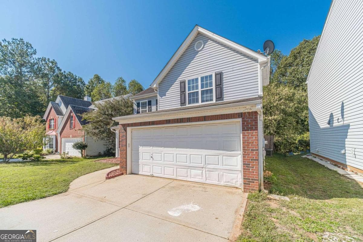 3 bedroom, 2.5 bathroom single family residence for rent at 3802 Jackson Shoals Drive, Lawrenceville, GA 30044 for $2,399 a month — photo 4