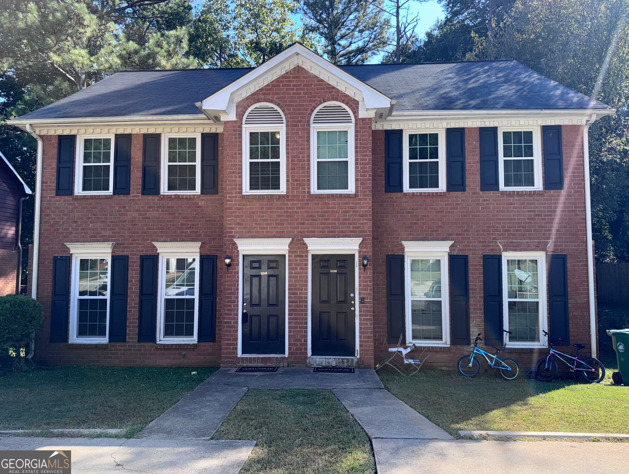 2 bedroom, 1.5 bathroom, 1,220 sq ft duplex for rent at 5248 Ridge Forest Drive, Stone Mountain, GA 30083 for $1,250 a month — photo 1 of 20