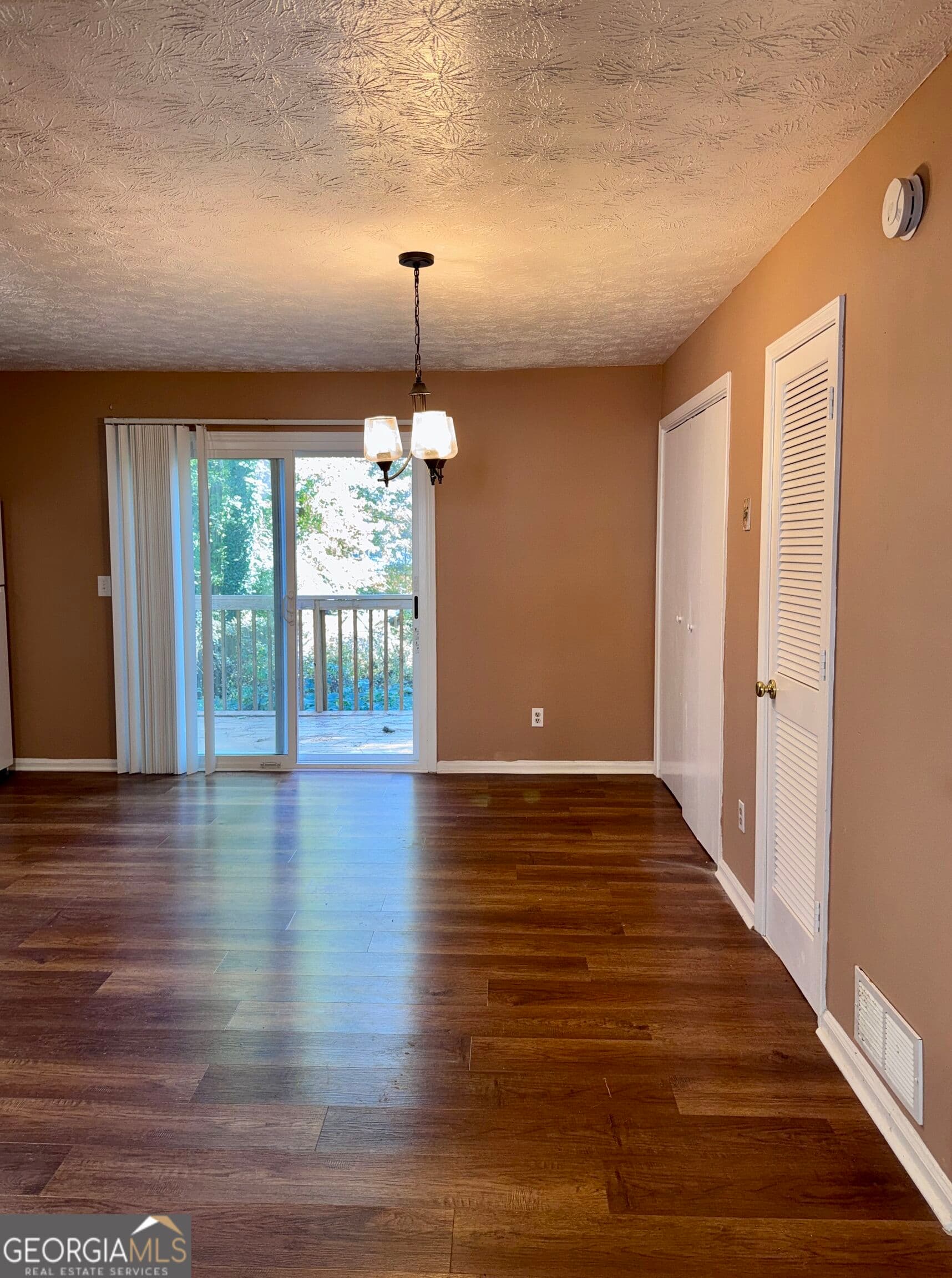2 bedroom, 1.5 bathroom, 1,220 sq ft duplex for rent at 5248 Ridge Forest Drive, Stone Mountain, GA 30083 for $1,250 a month — photo 10