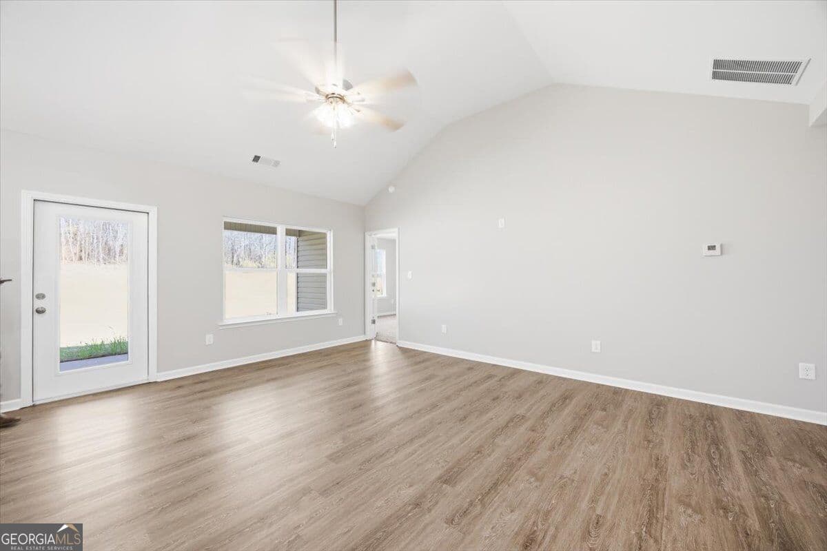 4 bedroom, 3 bathroom, 1,719 sq ft single family residence for sale at 118 Allan Green Drive, Gray, GA 31032 — photo 8