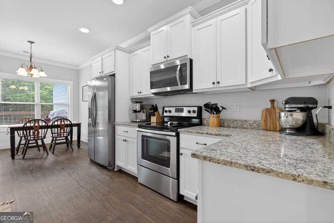 5 bedroom, 4 bathroom, 3,863 sq ft single family residence for sale at 448 Rabbit Run, Good Hope, GA 30641 — photo 6