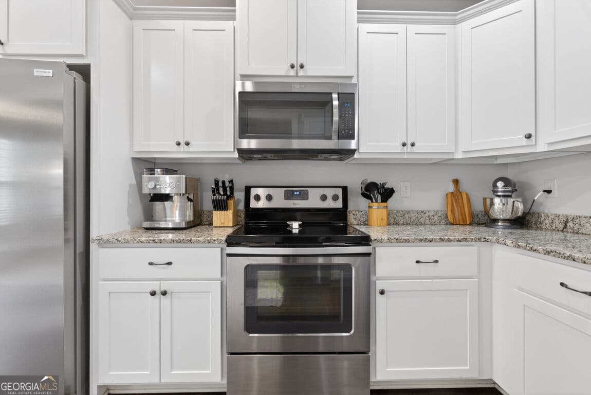 5 bedroom, 4 bathroom, 3,863 sq ft single family residence for sale at 448 Rabbit Run, Good Hope, GA 30641 — photo 8