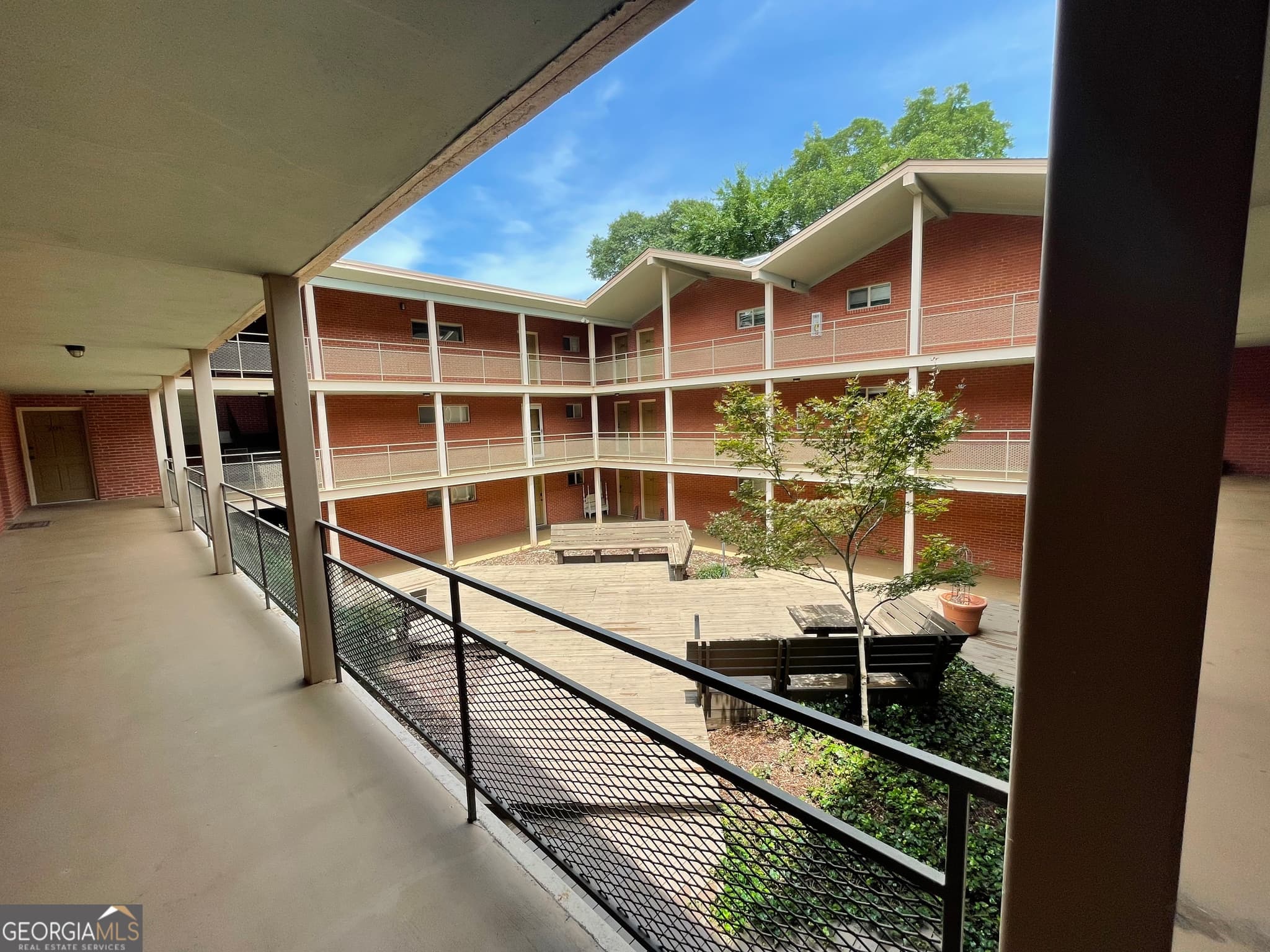 2 bedroom, 1 bathroom, 795 sq ft condominium for rent at 250 Little Street C 108, Athens, GA 30605 for $1,500 a month — photo 2