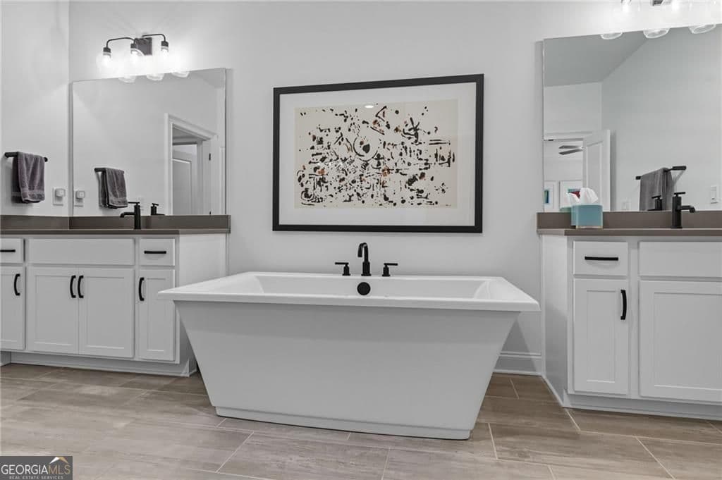 4 bedroom, 3.5 bathroom, 3,716 sq ft single family residence for sale at 3226 Artessa Lane, Roswell, GA 30075 — photo 5