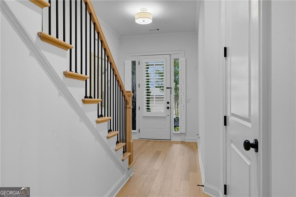 4 bedroom, 3.5 bathroom, 3,716 sq ft single family residence for sale at 3226 Artessa Lane, Roswell, GA 30075 — photo 9