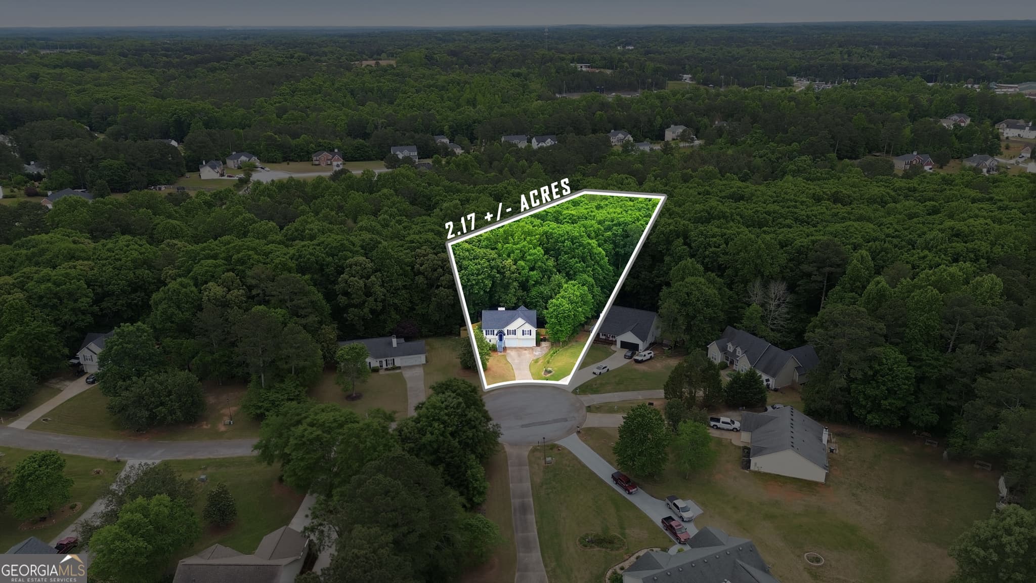 4 bedroom, 3 bathroom, 1,755 sq ft single family residence for sale at 1026 Carriage Way, Loganville, GA 30052 — photo 7