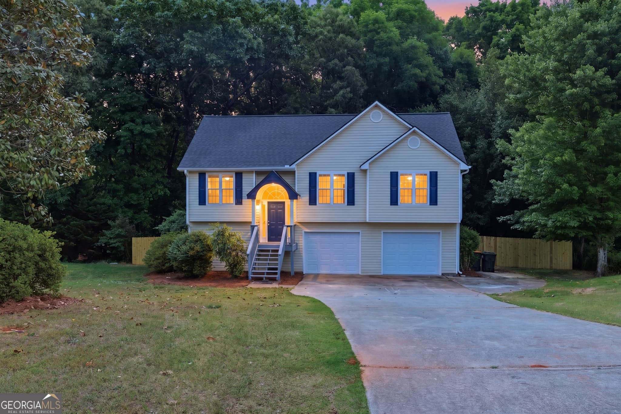 4 bedroom, 3 bathroom, 1,755 sq ft single family residence for sale at 1026 Carriage Way, Loganville, GA 30052 — photo 3