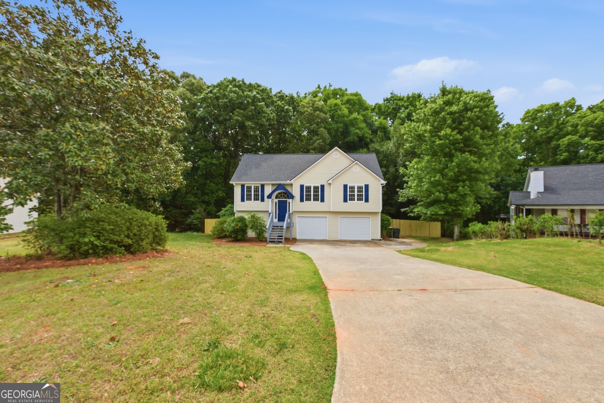 4 bedroom, 3 bathroom, 1,755 sq ft single family residence for sale at 1026 Carriage Way, Loganville, GA 30052 — photo 1 of 63