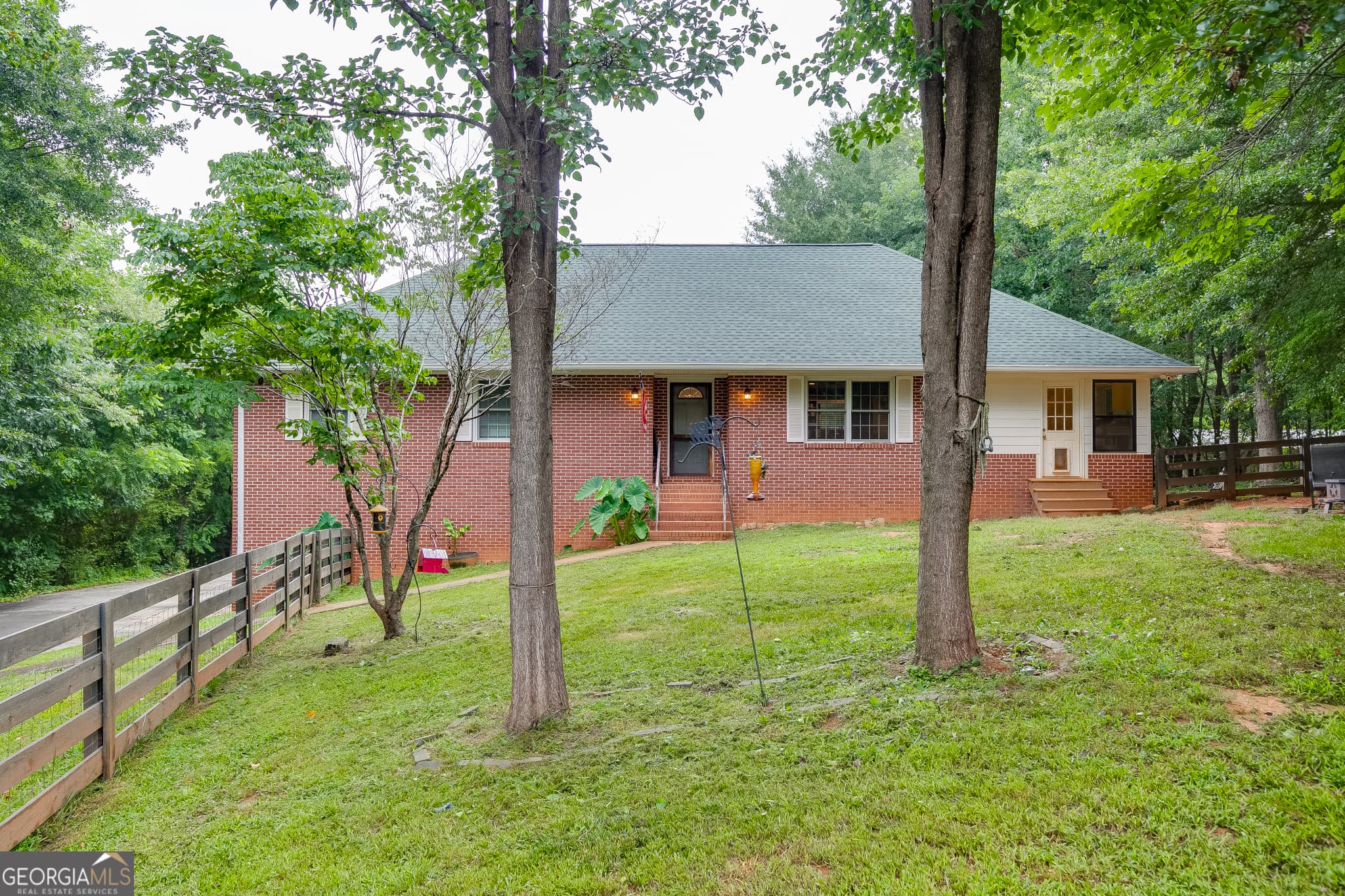 4 bedroom, 2 bathroom, 2,135 sq ft single family residence for sale at 3845 Level Grove Road, Cornelia, GA 30531 — photo 1 of 57