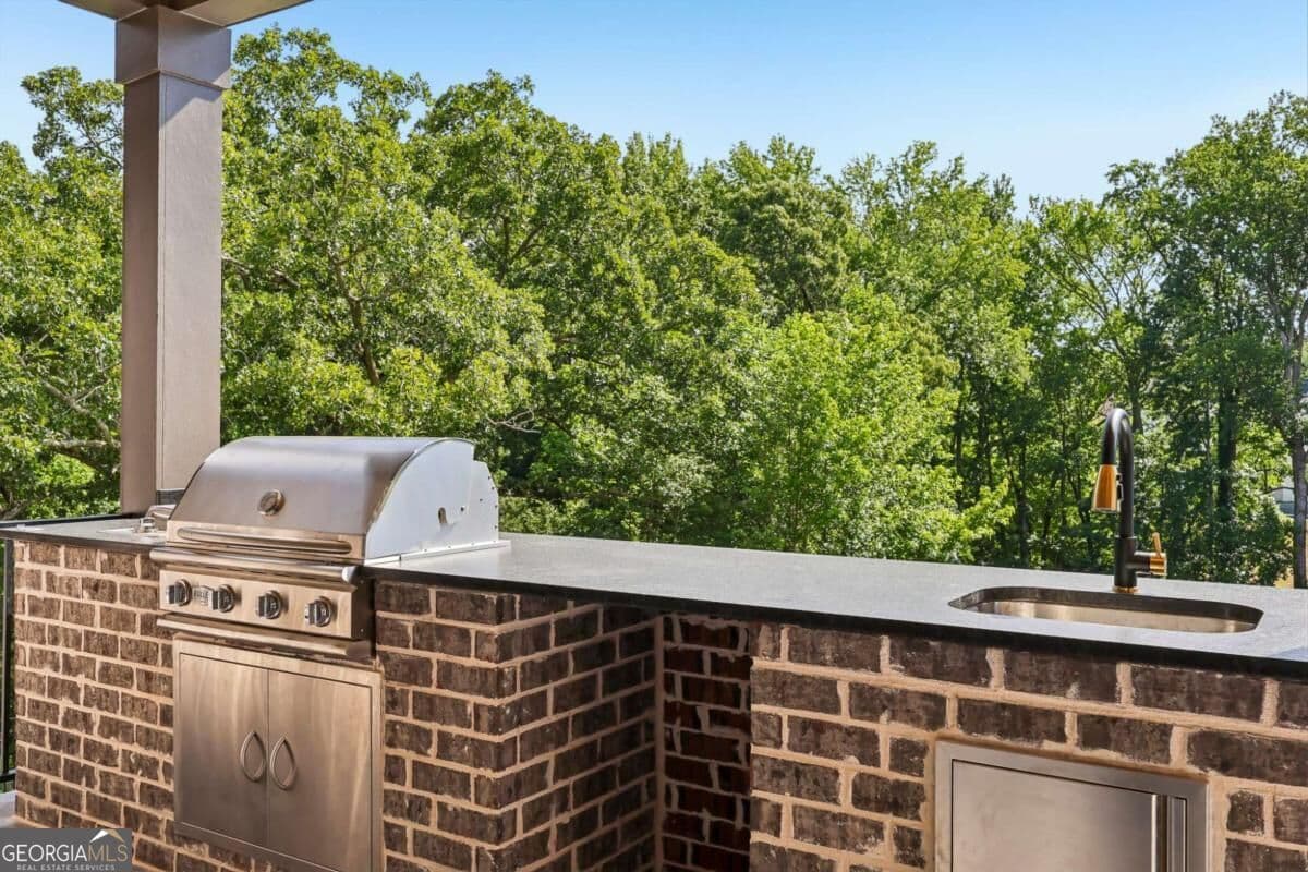 5 bedroom, 5.5 bathroom, 6,673 sq ft single family residence for rent at 6222 Bridgewood Drive, Buford, GA 30518 for $10,000 a month — photo 9