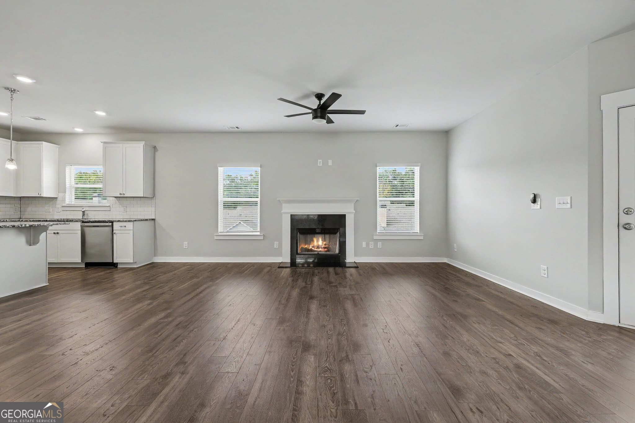 3 bedroom, 2.5 bathroom, 2,230 sq ft single family residence for sale at 2405 Cotton Gin Row, Jefferson, GA 30549 — photo 8