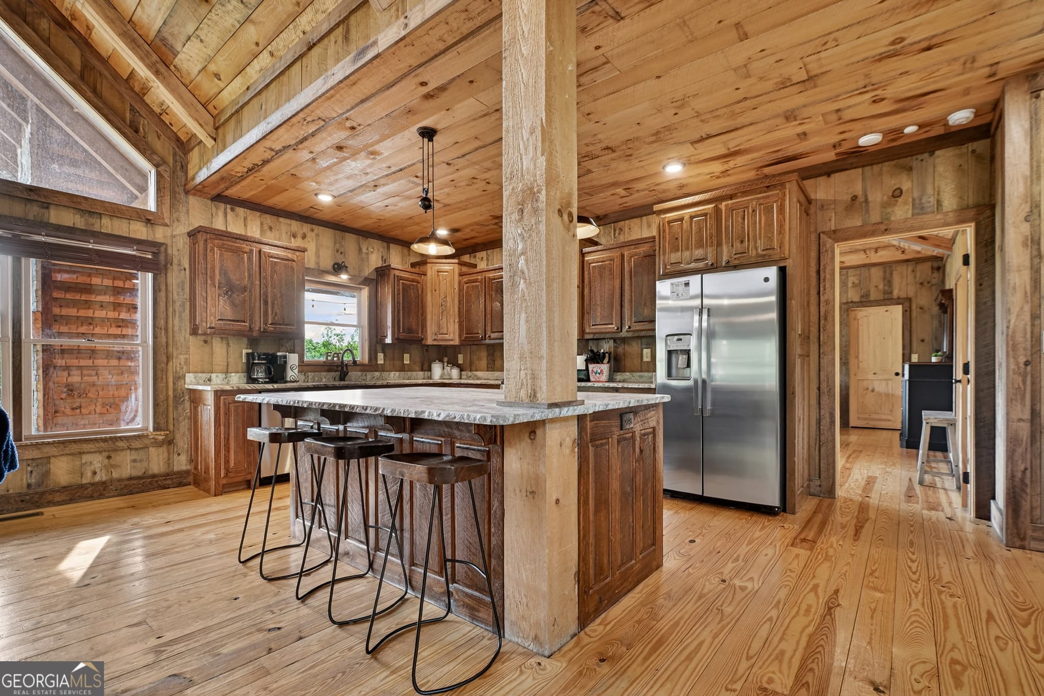 3 bedroom, 3.5 bathroom, 3,144 sq ft cabin,single family residence for sale at 3804 Aska Road, Blue Ridge, GA 30513 — photo 10