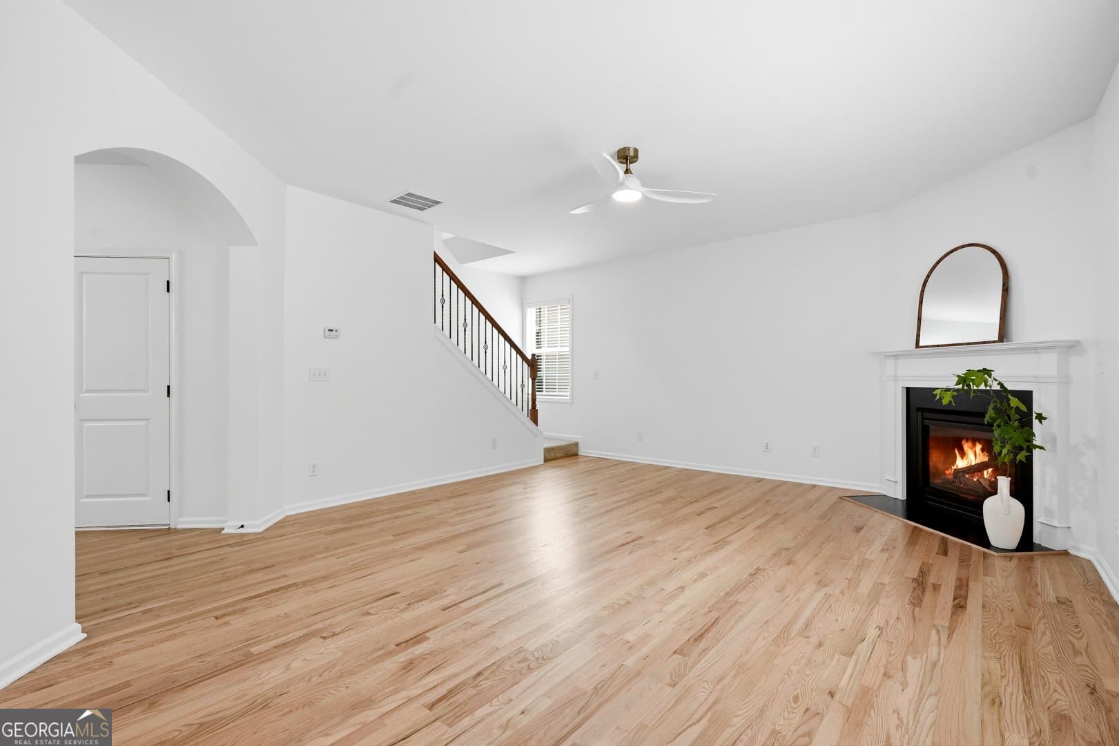 6 bedroom, 3.5 bathroom, 3,844 sq ft single family residence for sale at 2780 Lansing Lane, Cumming, GA 30041 — photo 9