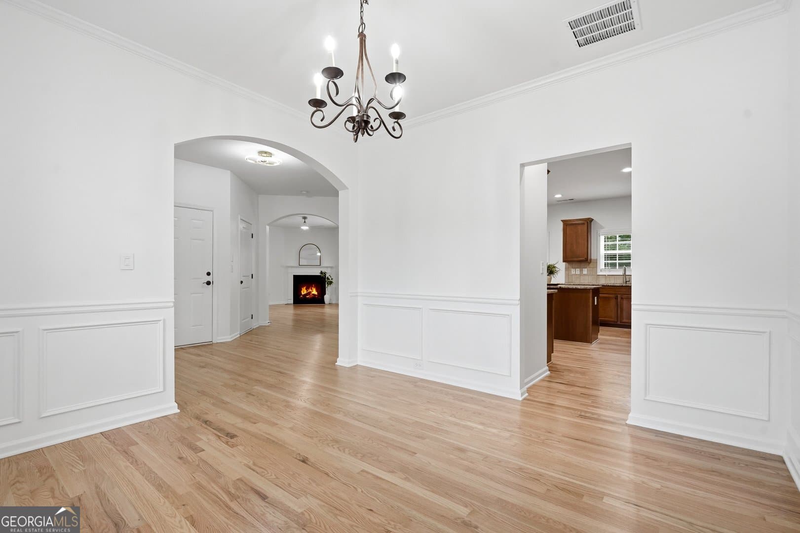 6 bedroom, 3.5 bathroom, 3,844 sq ft single family residence for sale at 2780 Lansing Lane, Cumming, GA 30041 — photo 8