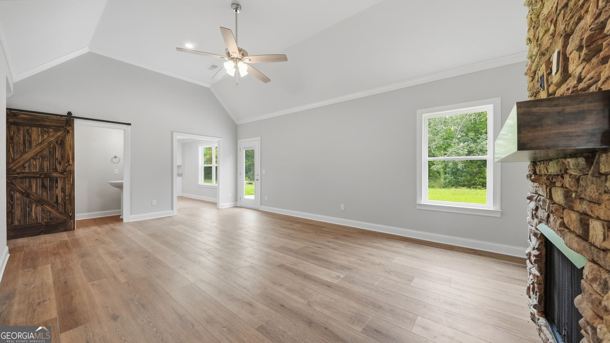 3 bedroom, 2.5 bathroom, 2,735 sq ft single family residence for sale at 8076 Abraham Lane, Ooltewah, TN 37363 — photo 5