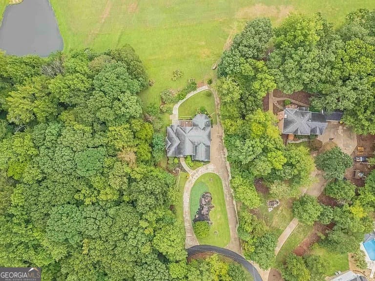 5 bedroom, 4 bathroom, 4,465 sq ft single family residence for sale at 1818 Stoney Crest Drive, Elberton, GA 30635 — photo 2