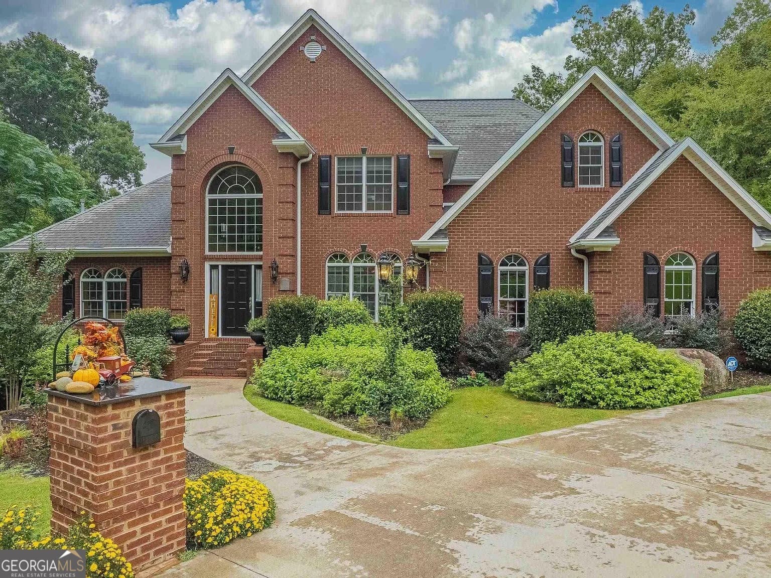 5 bedroom, 4 bathroom, 4,465 sq ft single family residence for sale at 1818 Stoney Crest Drive, Elberton, GA 30635