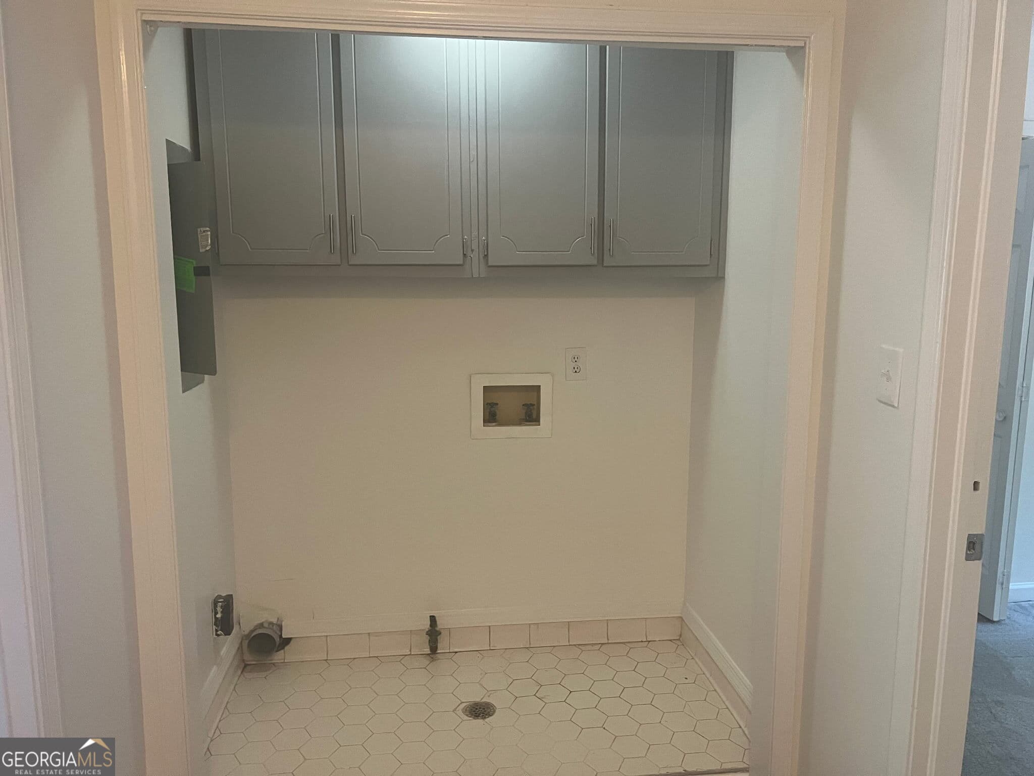 2 bedroom, 2.5 bathroom, 1,452 sq ft single family residence for rent at 180 Williamsburg Way, Fayetteville, GA 30214 for $1,600 a month — photo 7