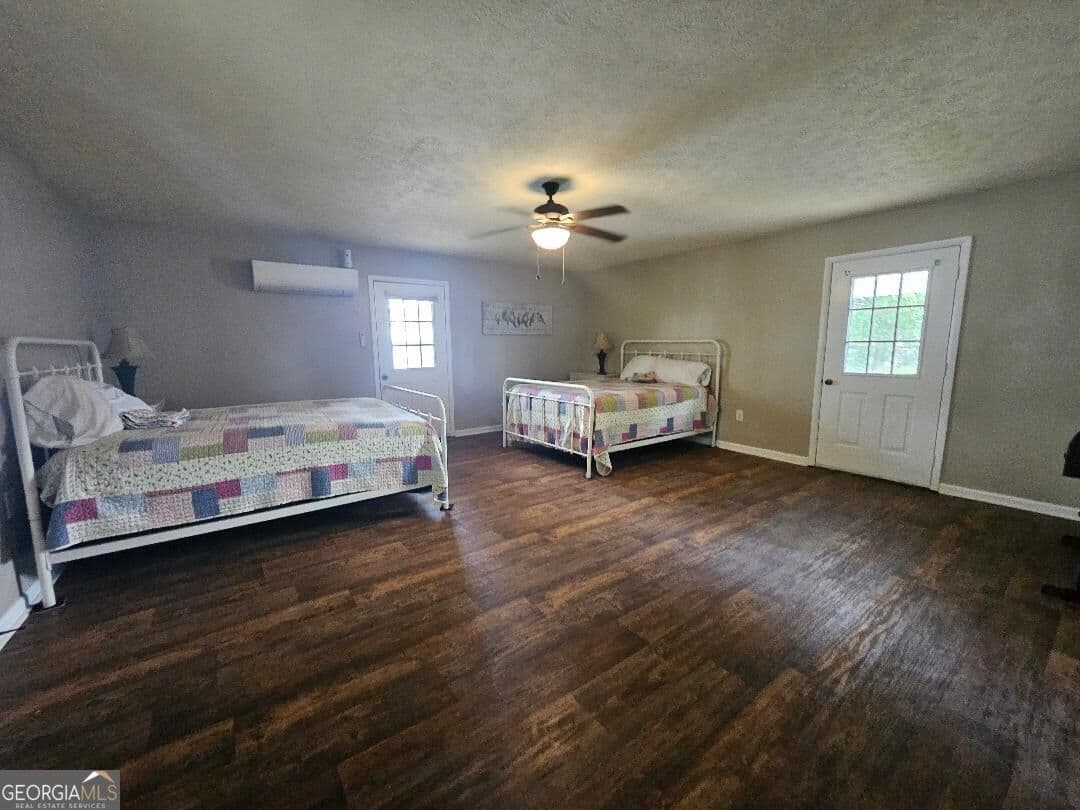 3 bedroom, 2 bathroom, 2,800 sq ft single family residence for rent at 165 Co Rd 578, Centre, AL 35960 for $2,500 a month — photo 6
