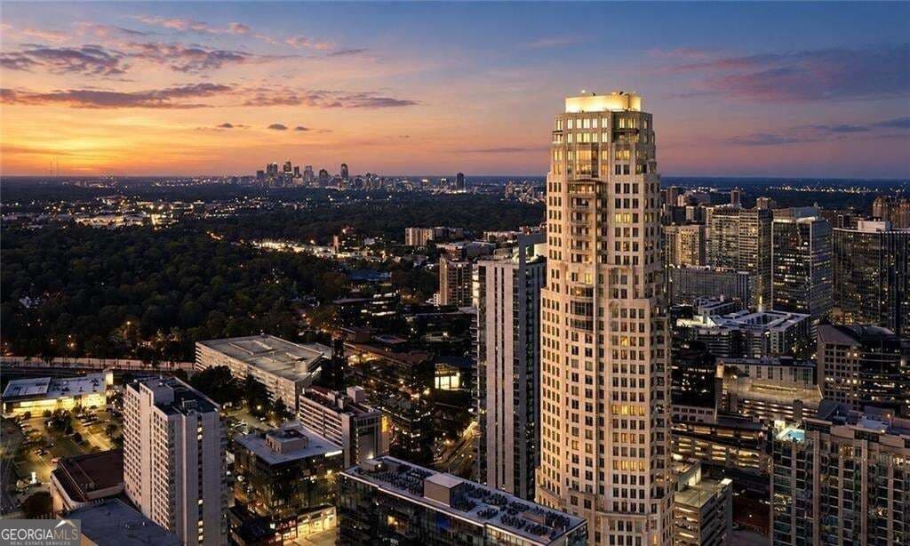 3 bedroom, 3.5 bathroom condominium for sale at 3376 Peachtree Road 34A, Atlanta, GA 30326 — photo 3