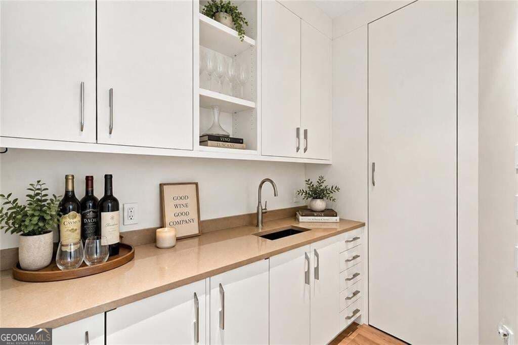 3 bedroom, 3.5 bathroom condominium for sale at 3376 Peachtree Road 34A, Atlanta, GA 30326 — photo 8