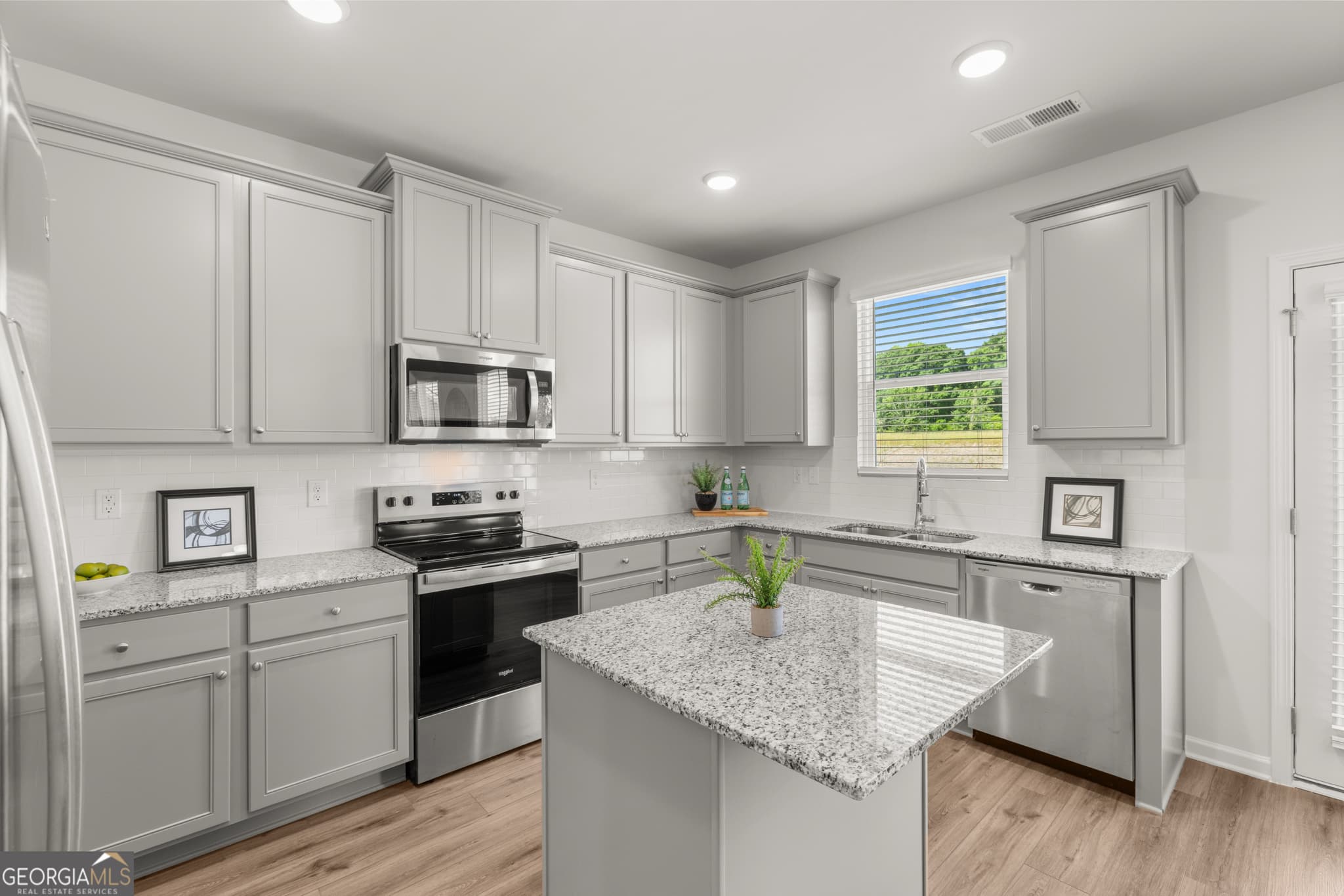3 bedroom, 2.5 bathroom, 1,814 sq ft single family residence for sale at 107 Maplewood Lane LOT 179, Conyers, GA 30094 — photo 4