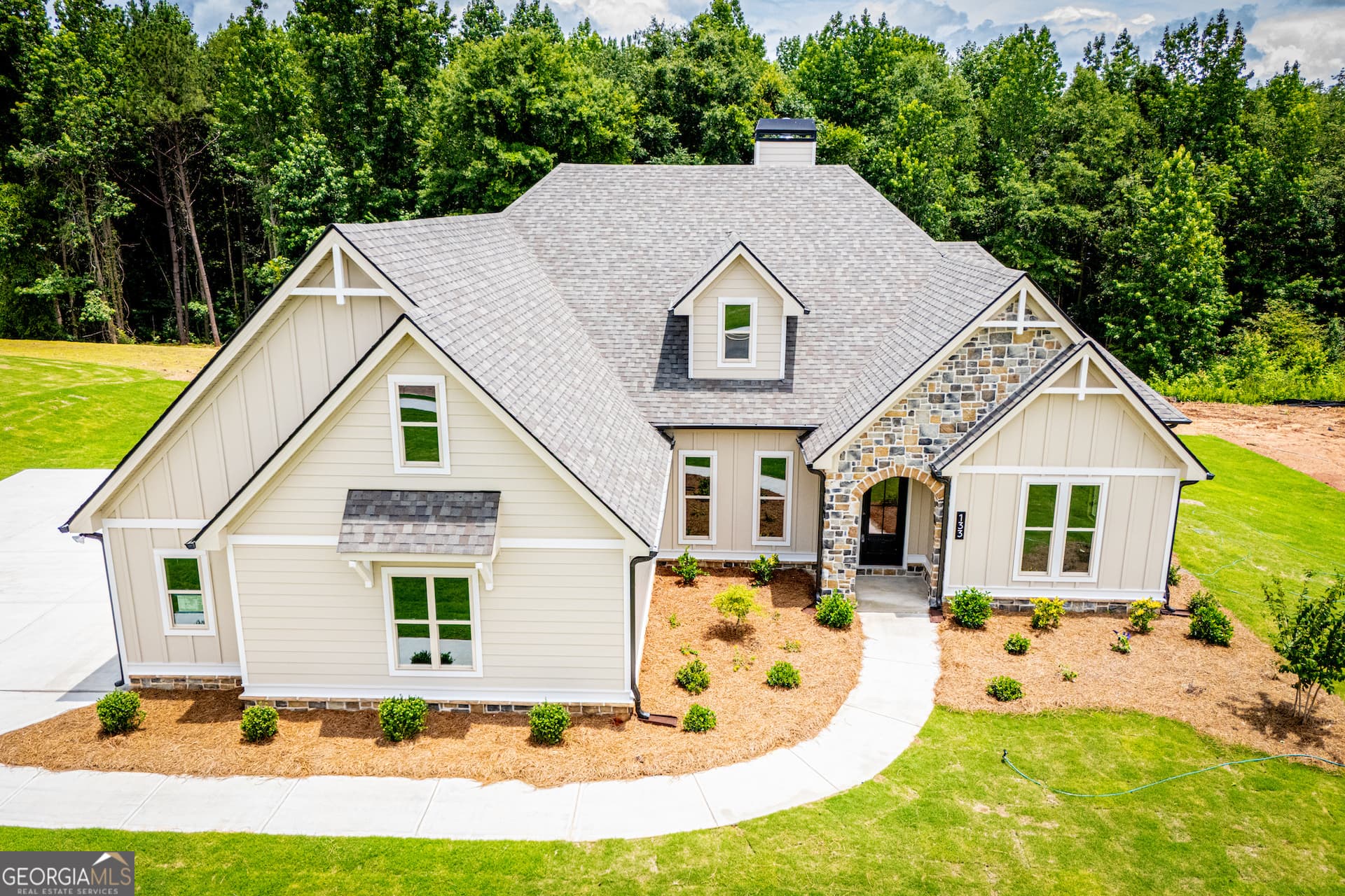 4 bedroom, 3 bathroom, 2,526 sq ft single family residence for sale at 133 Woodford Drive, Roopville, GA 30170 — photo 2